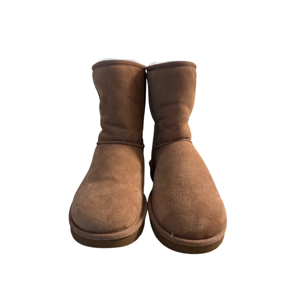 UGG Classic Short II‎ Chestnut Brown Suede Sheepskin Boots 1016223 Womens 9